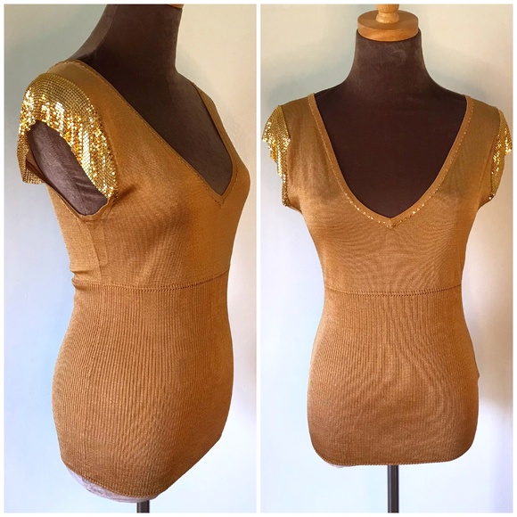 Charlotte Tarantola Going Out Top - Picture 1 of 11